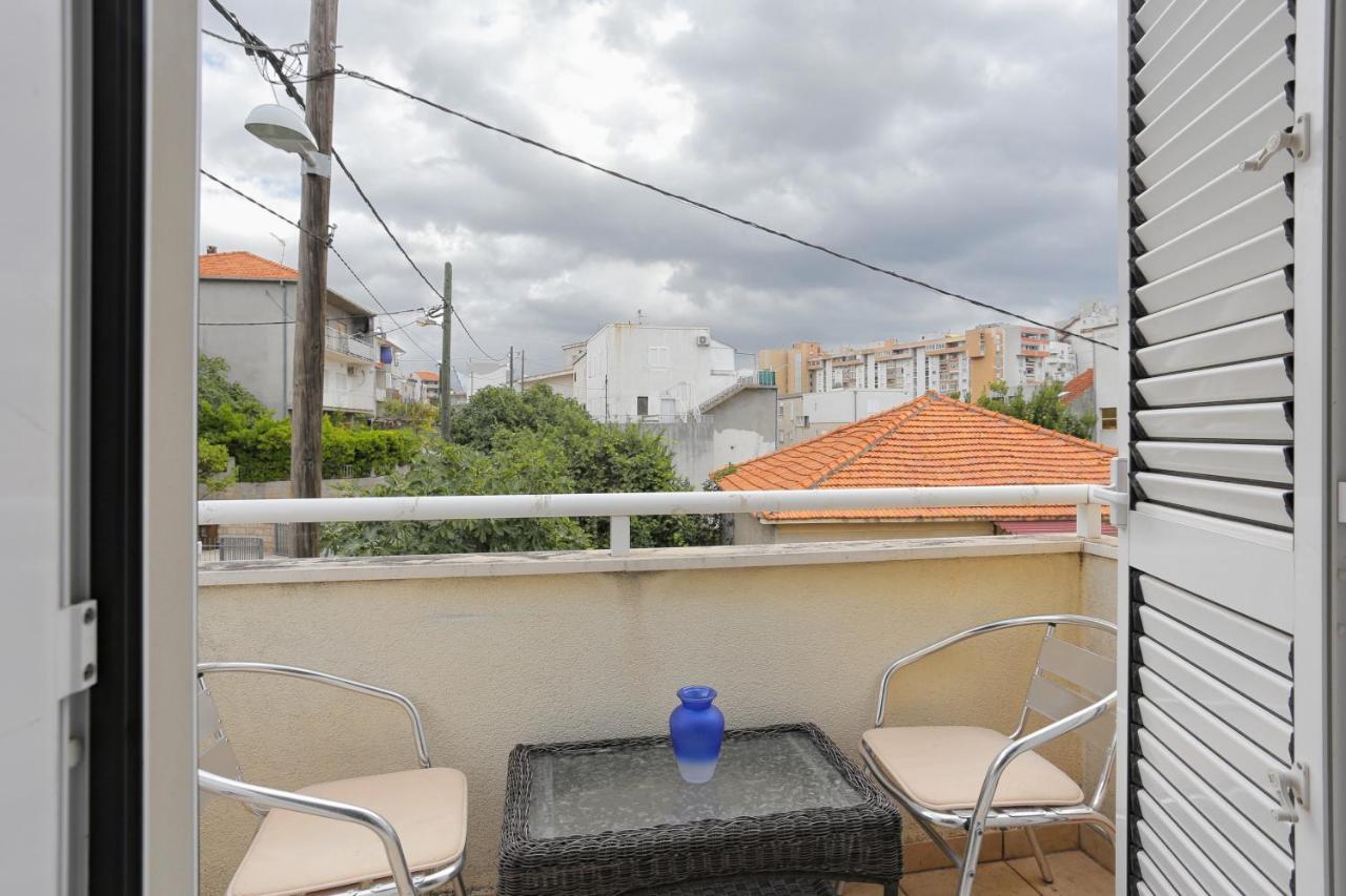 Apartment With A Parking Space - 19039 *